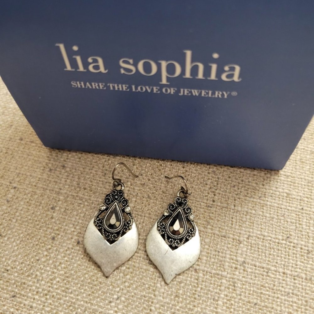 Lia Sophia Posh pierced earrings fashion jewelry - Style 22244